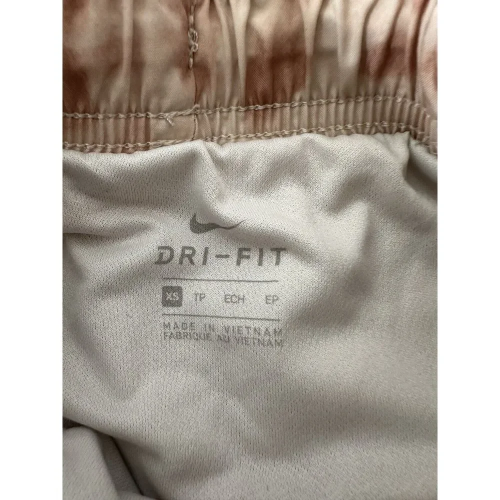 Nike Dri Fit Shorts Women XS  Lined Running Athleisure Outdoor Gym Yoga Workout‎